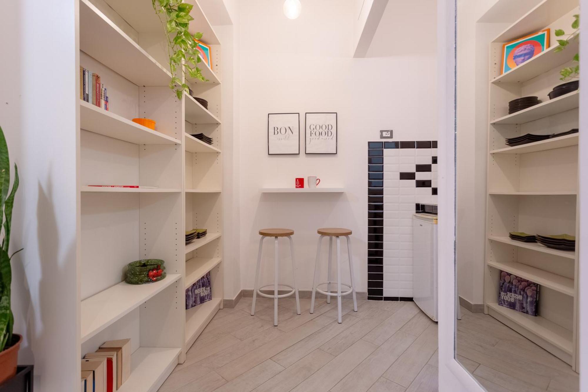 Stanza Comoda E Silenziosa Con Bagno Privato E Area Lavoro E Relax Rome Bagian luar foto