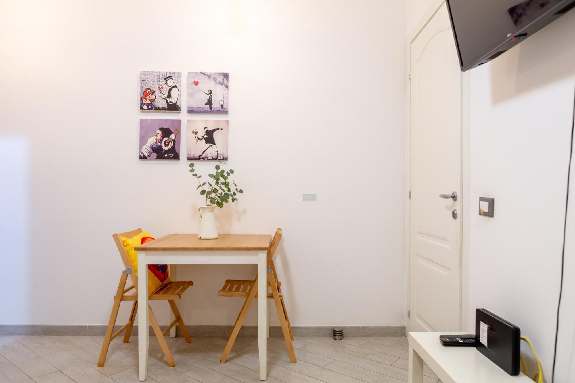 Stanza Comoda E Silenziosa Con Bagno Privato E Area Lavoro E Relax Rome Bagian luar foto