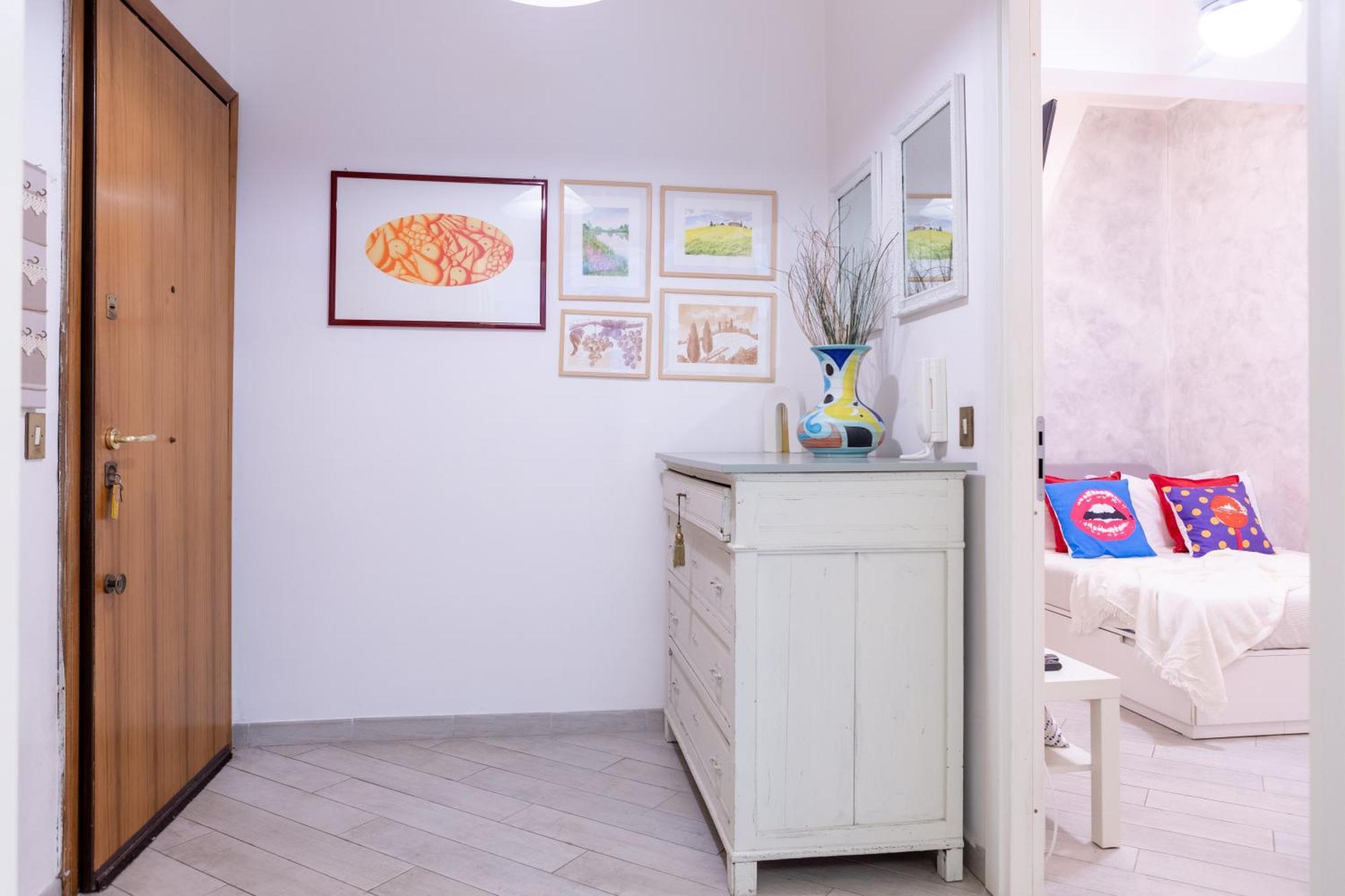 Stanza Comoda E Silenziosa Con Bagno Privato E Area Lavoro E Relax Rome Bagian luar foto